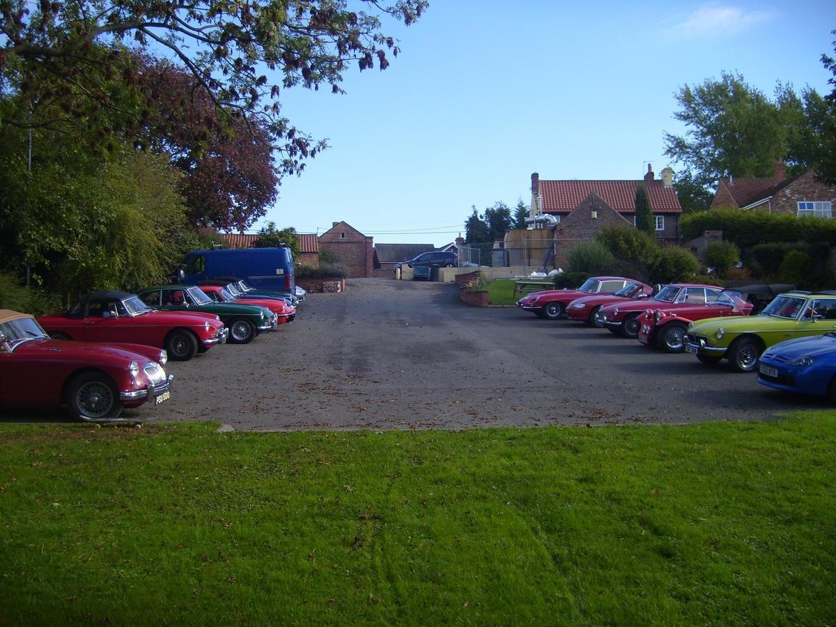 Old Oak Tree Hotel South Kilvington Exterior photo